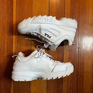 Fila disruptor sneaker size 9